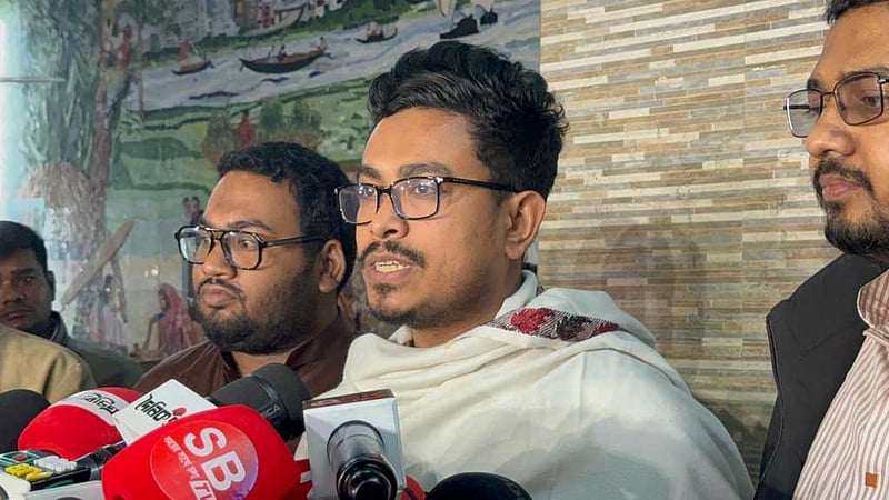 শাকসু ভোট বন্ধ করা ‘ঠিক হবে না’: সিইসিকে ডাকসু নেতারা