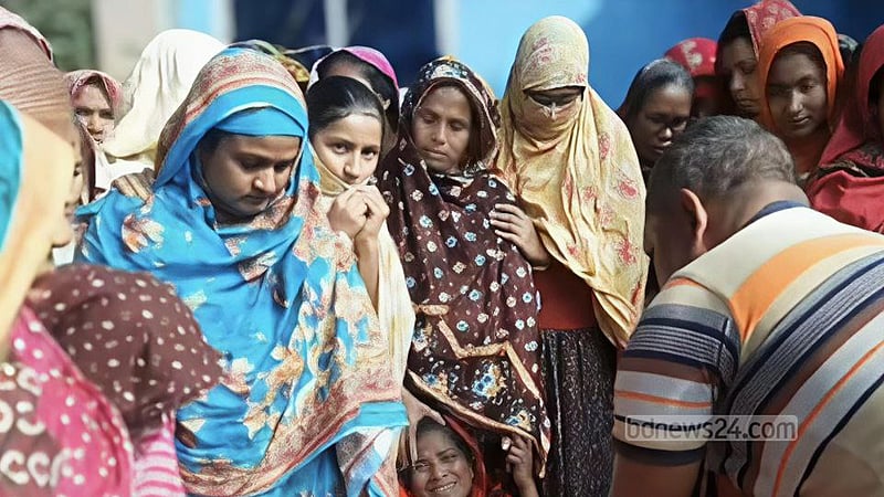 সাতক্ষীরায় টমেটো ক্ষেতে শিয়াল মারা ফাঁদে প্রাণ গেল ২ কৃষকের