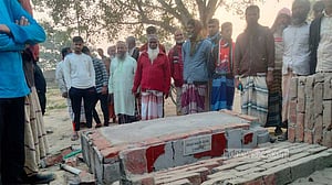 সিরাজগঞ্জে দেয়াল চাপায় দুই শিশুর মৃত্যু, তদন্তে কমিটি