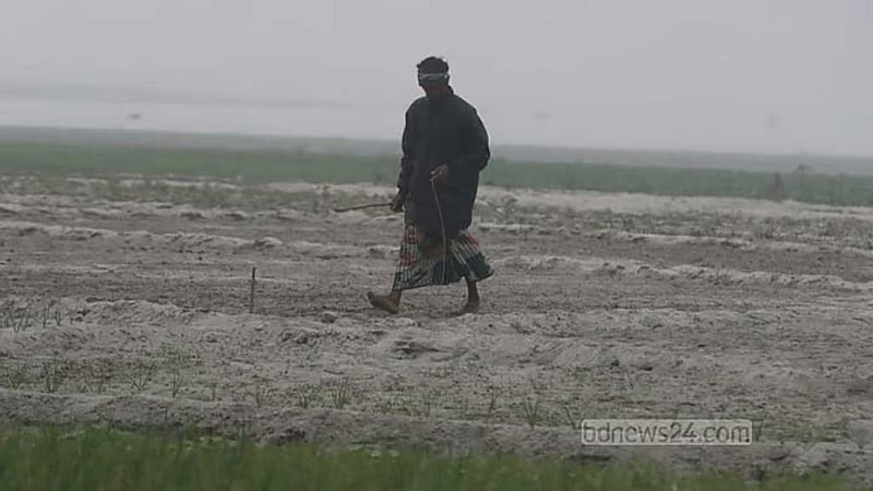 শীতে জবুথবু সিরাজগঞ্জ