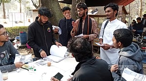 শাকসু নির্বাচন: শীতের ছুটির পর পুরোদমে শুরু প্রচার
