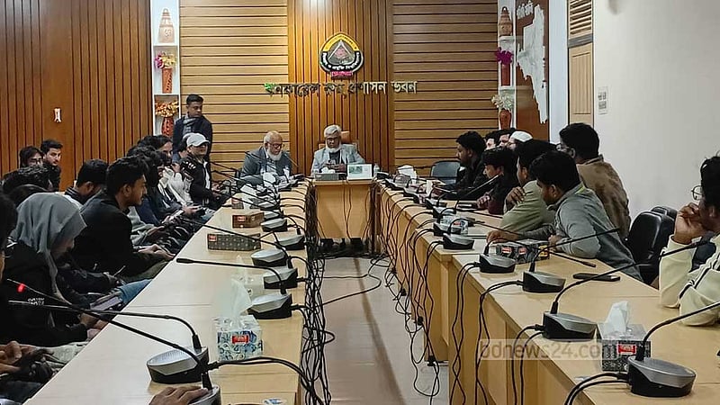 শাকসু নির্বাচনের অনুমতি দিতে ‘লিখিত অঙ্গীকার চায়’ ইসি, প্রত্যাখ্যান প্রার্থীদের