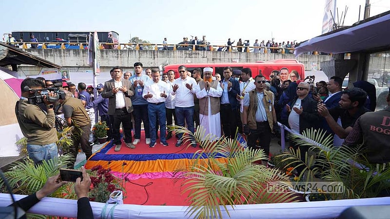 মহাস্থানে মাজার জিয়ারত তারেক রহমানের