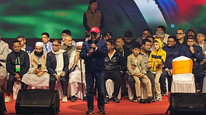 ১৬ ঘণ্টায় ৭ সমাবেশ, ভোর রাতে বাসার পথে তারেক রহমান
