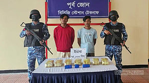 নাফ নদীতে নৌকায় তল্লাশি করে ৭৫ হাজার ইয়াবা উদ্ধার, ২ রোহিঙ্গা আটক
