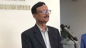 যুক্তরাষ্ট্রের ভিসা বন্ডের তালিকায় বাংলাদেশের থাকা ‘অস্বাভাবিক না’: পররাষ্ট্র উপদেষ্টা