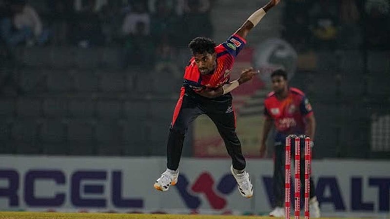 শেষ ওভারে দুর্দান্ত বোলিংয়ে রিপনের হ্যাটট্রিক