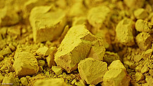 ইউরেনিয়াম কোনো বালখিল্য বক্তৃতার বিষয় নয়