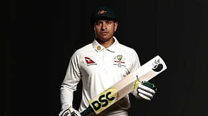 বর্ণবাদ ও বৈষম্য নিয়ে বিদায়বেলায় খাওয়াজার ক্ষোভের বিস্ফোরণ