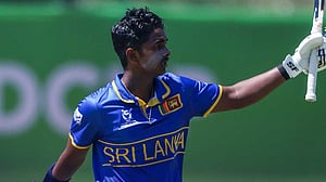 ১৯২ রানের ইনিংসে লঙ্কান ব্যাটসম্যানের রেকর্ড