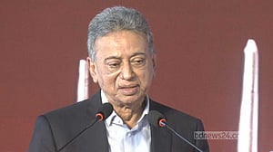 অর্থমন্ত্রী আমির খসরু ‘অসুস্থ’