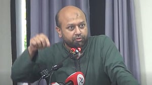 ঢাকা বিশ্ববিদ্যালয় নিয়ে মন্তব্য: এবি পার্টির ফুয়াদকে উকিল নোটিস