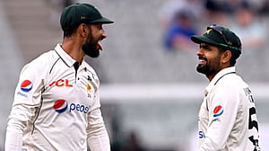 বরখাস্ত মাসুদ, আবার পাকিস্তানের টেস্ট অধিনায়ক বাবর
