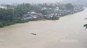 বন্যা-ঘূর্ণিঝড়ে ৫ বছরে ক্ষতি ৪১ হাজার কোটি টাকা: সংসদে ত্রাণমন্ত্রী