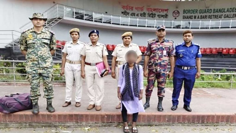 ভারতে কারাভোগ শেষে দেশে ফিরলেন দিনাজপুরের তরুণী