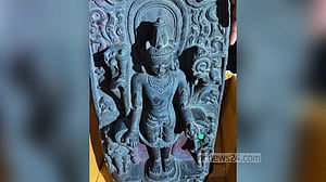 বগুড়ায় পরিত্যক্ত অবস্থায় ‘বিষ্ণু মূর্তি’ উদ্ধার