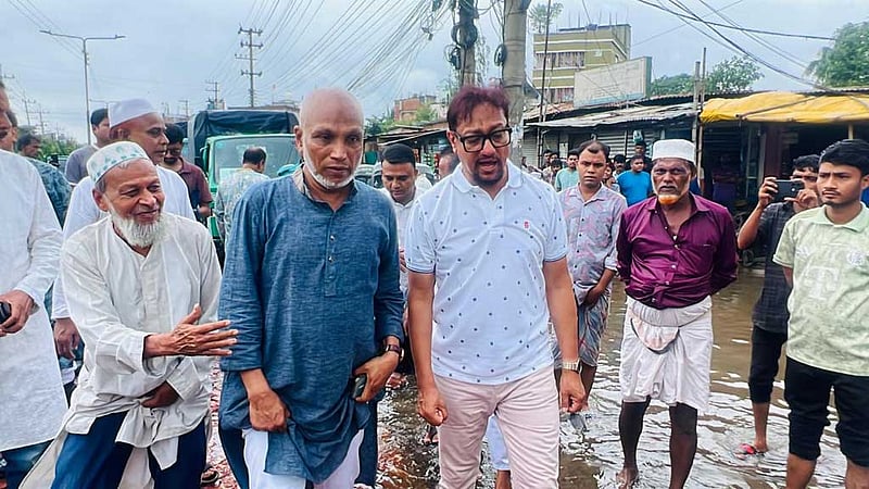 চট্টগ্রাম নগরীর ৮০% জায়গা থেকে পানি নেমেছে: মেয়র