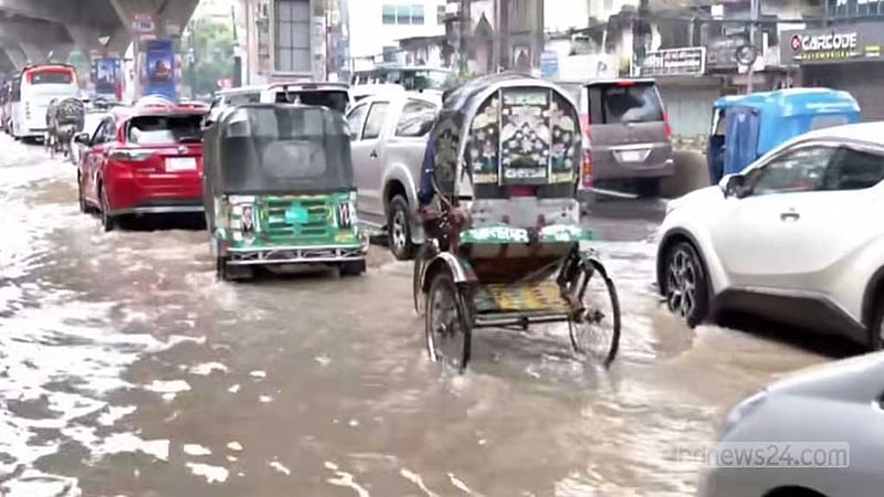 চট্টগ্রামে ফের অতি ভারি বৃষ্টি, জলাবদ্ধতা