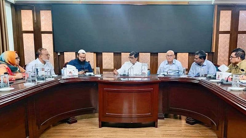 বন্যাকবলিত এলাকায় ক্ষুরা রোগের টিকা ১৫ দিনের মধ্যে: কৃষিমন্ত্রী