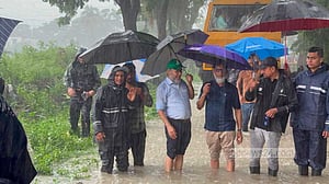 রেললাইন থেকে পানি না সরা পর্যন্ত চট্টগ্রাম-কক্সবাজার ট্রেন বন্ধ: প্রতিমন্ত্রী