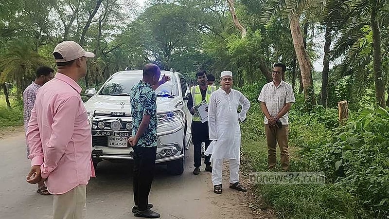 চুয়াডাঙ্গা-দর্শনা মহাসড়কে গাছ ফেলে ডাকাতি