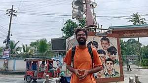 পরিবেশ রক্ষার বার্তা দিয়ে ফাহিম হাঁটছেন টেকনাফ থেকে তেঁতুলিয়া