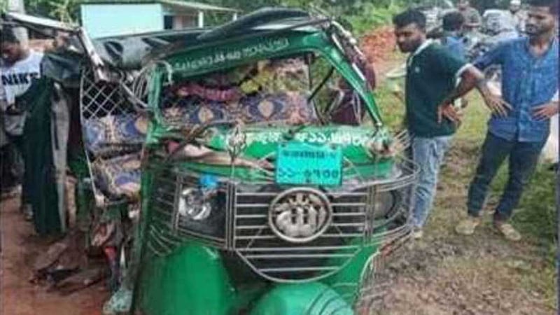 কক্সবাজারে ট্রাক-অটোরিকশা সংঘর্ষে দুই বোনসহ নিহত ৩