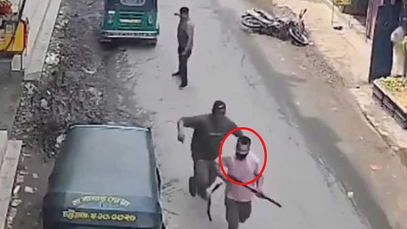 রাউজানে যুবদল নেতা হত্যার ঘটনায় এক ‘অস্ত্রধারী’ গ্রেপ্তার