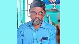কুমিল্লায় ছাত্রকে দিয়ে এসএসসির খাতা মূল্যায়ন: শিক্ষকসহ গ্রেপ্তার ২