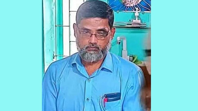 কুমিল্লায় ছাত্রকে দিয়ে এসএসসির খাতা মূল্যায়ন: শিক্ষকসহ গ্রেপ্তার ২