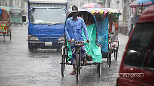 সারাদেশে বৃষ্টির আভাস, নদীবন্দরে সতর্ক সংকেত