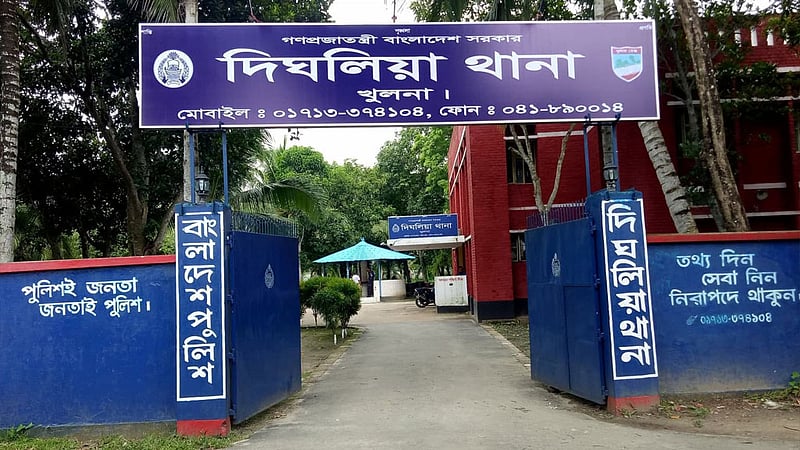 খুলনায় ভ্যানচালককে গলা কেটে হত্যা