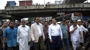 সায়েদাবাদে বাস কাউন্টার টার্মিনালের ভেতরে নিতে হবে ১৫ জুলাইয়ের মধ্যে
