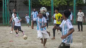 বিশ্বকাপ ফাইনাল: কথার লড়াই থেকে সমর্থনের উন্মাদনা