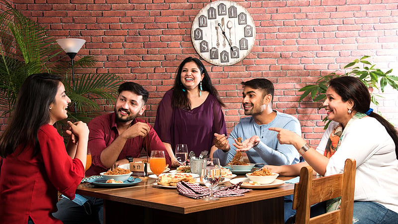 ভাসমান বন্ধু: সবার পরিচিত, তবে কারও কাছের নন