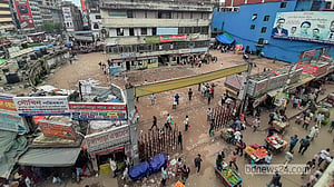বাসশূন্য ফুলবাড়িয়া টার্মিনাল