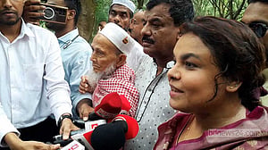 শুধু হ‌ুমায়ূন আহমেদের বই নিয়ে লাইব্রেরির প্রস্তাব