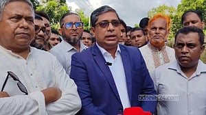 ধসে যাওয়া ৯ কোটি টাকার সড়ক পরিদর্শনে প্রতিমন্ত্রী, বললেন ‘অনিয়ম হয়নি’