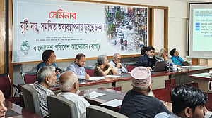 ঢাকায় জলাবদ্ধতা: বিভিন্ন সংস্থার সমন্বয়হীনতাকে দুষছেন স্থপতি ইকবাল হাবিব