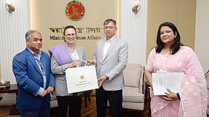 স্বরাষ্ট্রমন্ত্রীর সঙ্গে আইওএমের নতুন বাংলাদেশ প্রধানের সাক্ষাৎ