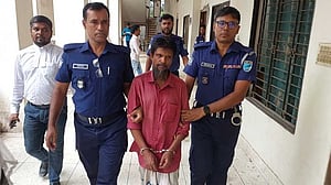 যৌতুকের জন্য স্ত্রীকে গলা কেটে হত্যা: স্বামীর যাবজ্জীবন কারাদণ্ড