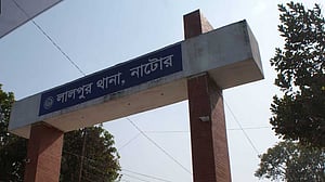 নাটোরে একদিনের ব্যবধানে ২ শিশুর মৃত্যু, জীবন-মৃত্যুর সন্ধিক্ষণে বাবা