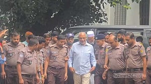 লতিফ সিদ্দিকী ট্রাইব্যুনালে, ভাই কাদের সিদ্দিকীও এলেন