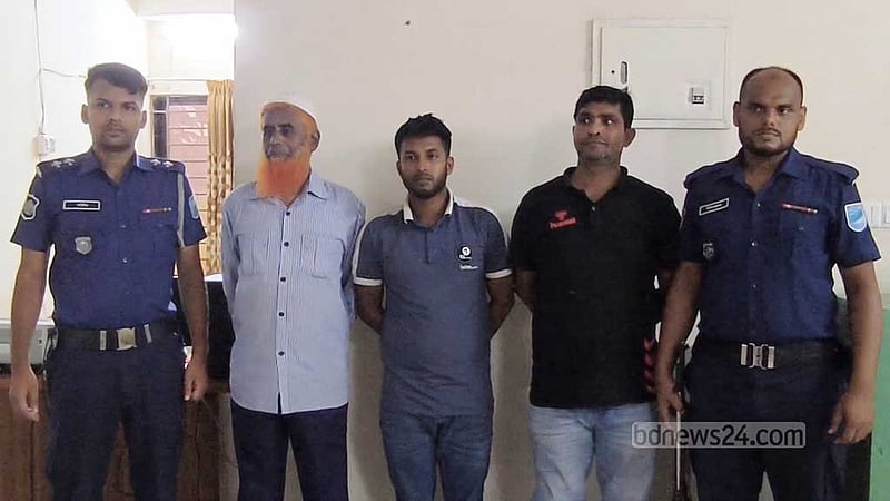 মাদারীপুরে ‘কোটি টাকার’ নকল সিগারেট জব্দ, গ্রেপ্তার ৩