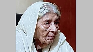 মা হারালেন নাট্যকার মামুনুর রশীদ