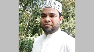 নরসিংদীতে কভার্ড ভ্যানের সঙ্গে সংঘর্ষে প্রাণ গেল সাবেক ছাত্রদল নেতার