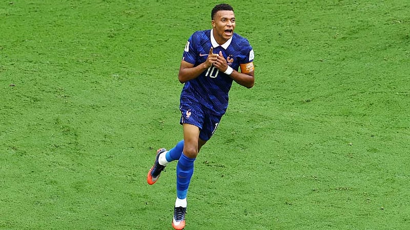আবার গোল্ডেন বুট জিতে এমবাপের অনন্য কীর্তি