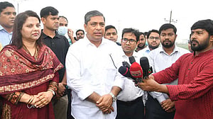 আমিনবাজার মহাসড়কের বর্জ্য সরানো হবে, লাগানো হবে নিমগাছ: মীর শাহে আলম