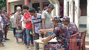 মৌলভীবাজারে বন্যাকবলিত মানুষের স্বাস্থ্যসেবায় বিজিবি