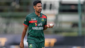 মুস্তাফিজের চোটের অবস্থা পরখ করে দেখবে বার্মিংহাম ফিনিক্স